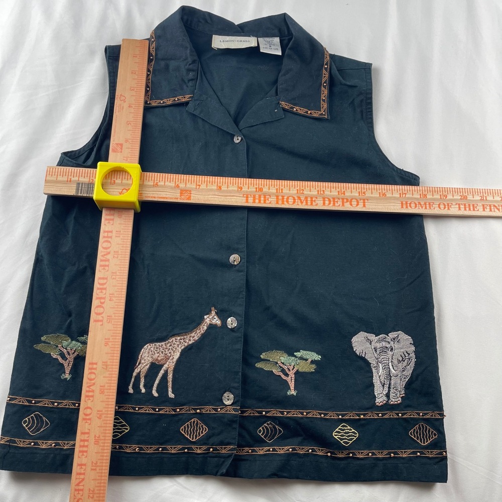Lemon Grass Safari Animal‎ Embroidered Sleeveless Button Up Shirt Women's Small - Picture 6 of 6